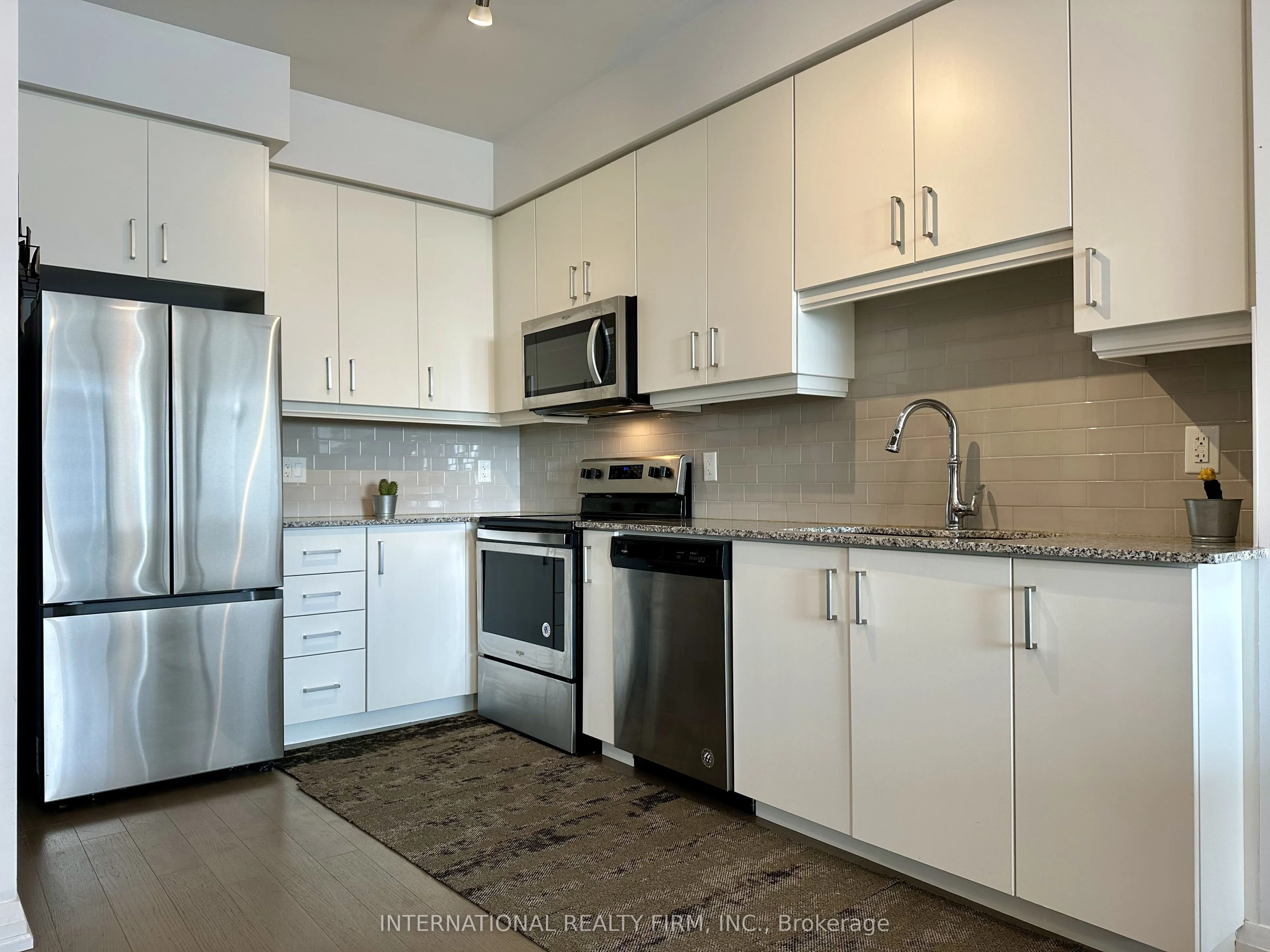 155 Caroline Street S, #08