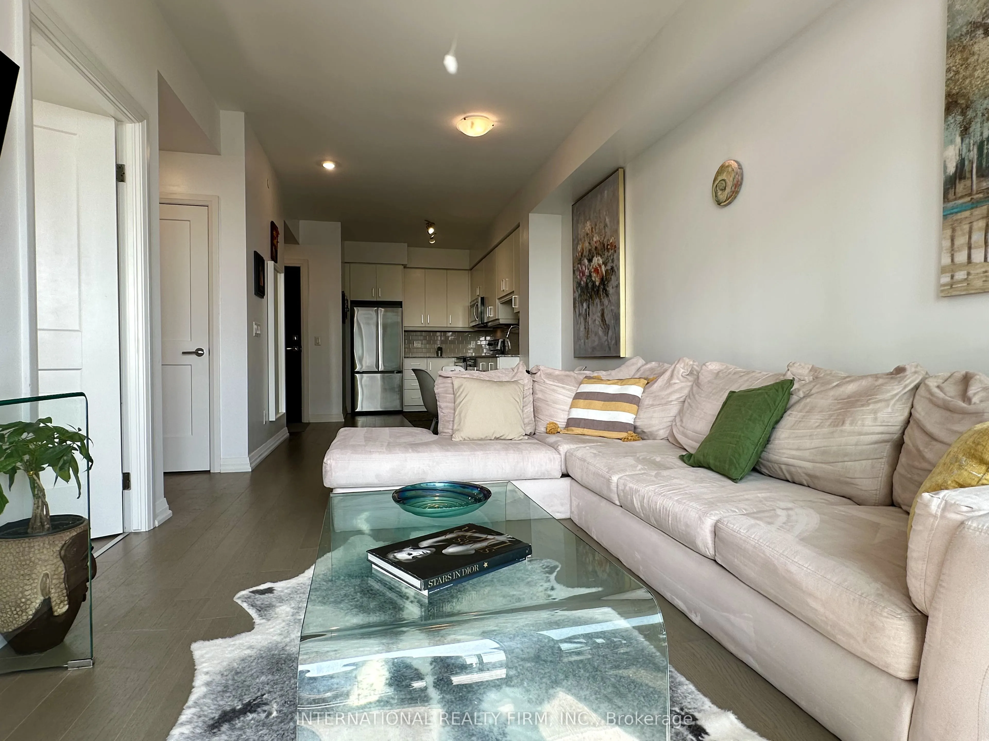 155 Caroline Street S, #08