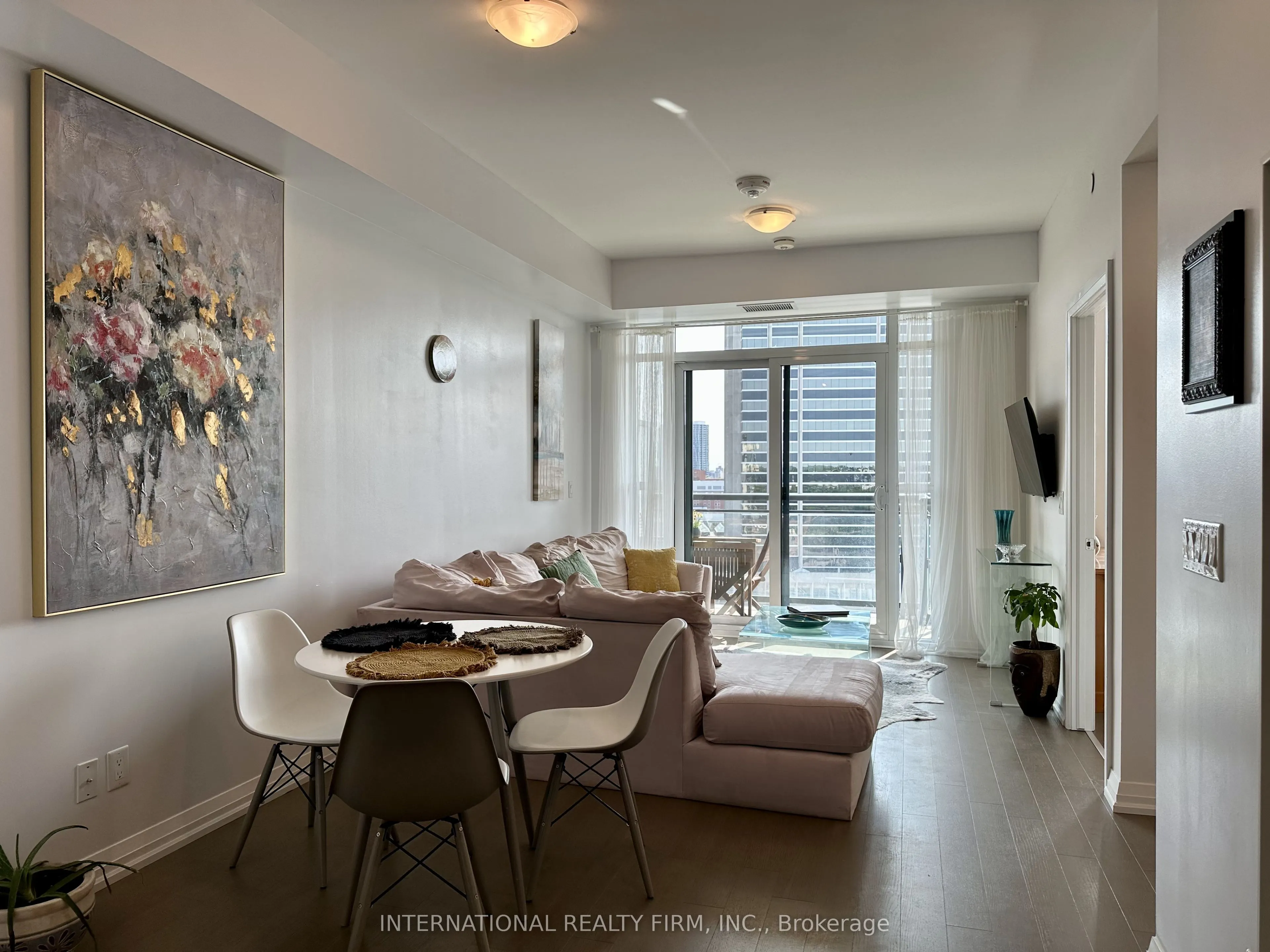 155 Caroline Street S, #08