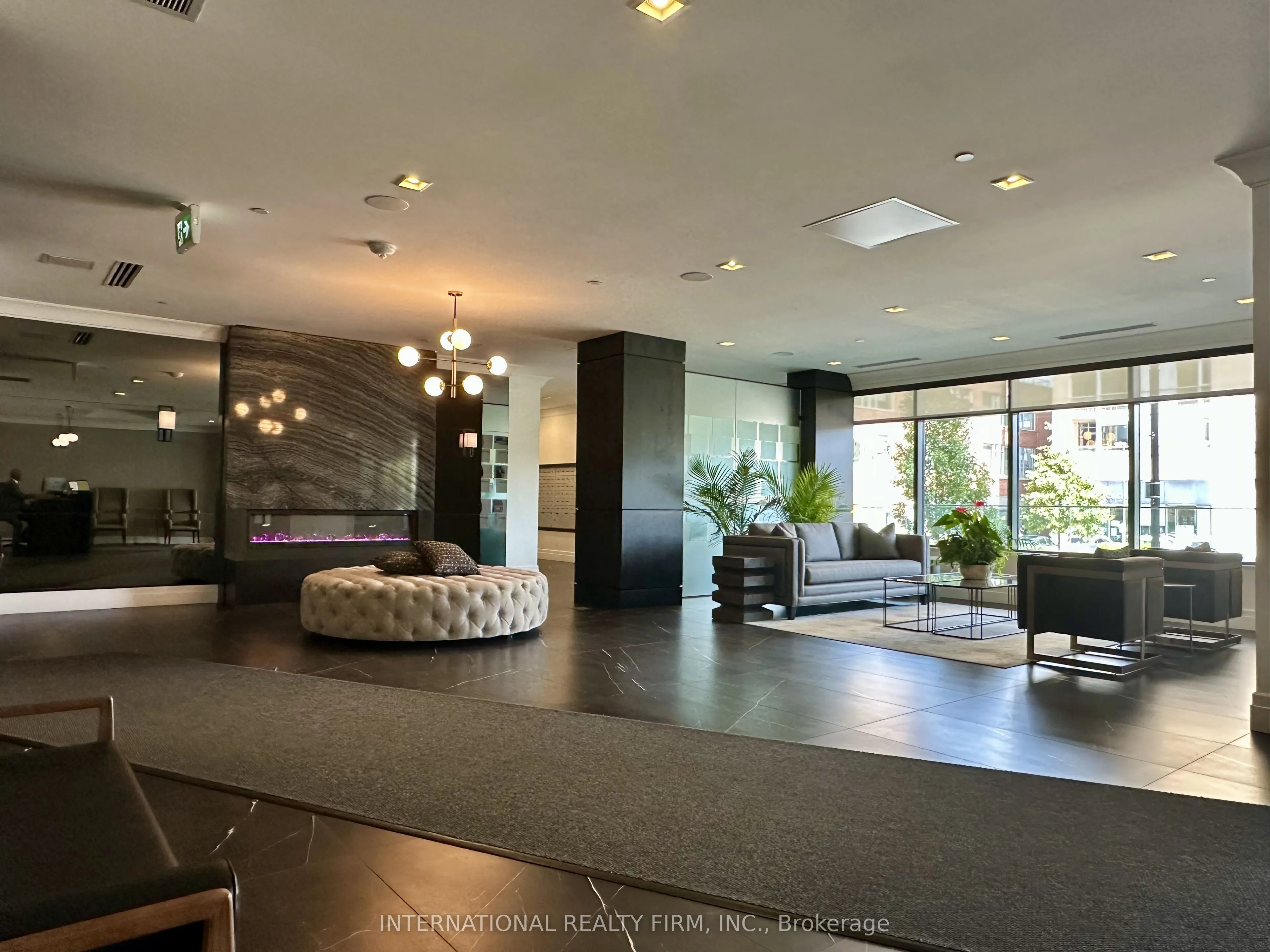 155 Caroline Street S, #08