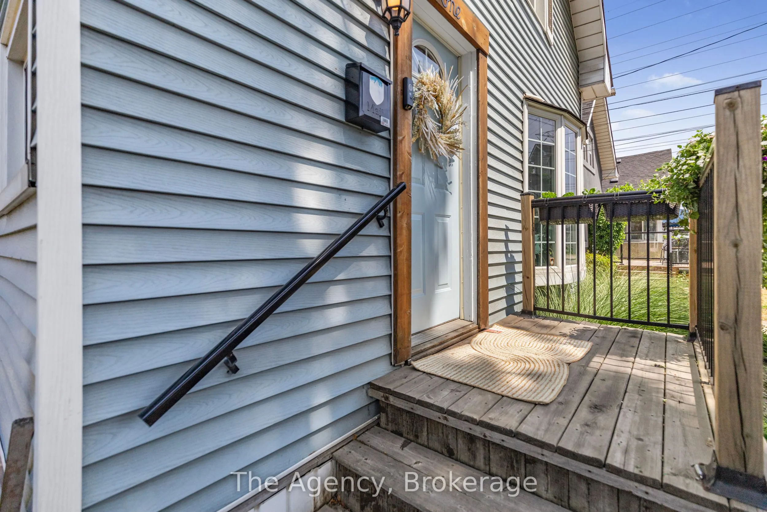 1 Mareve Avenue