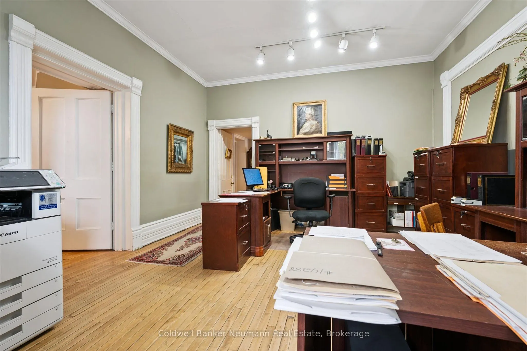 221 WOOLWICH Street