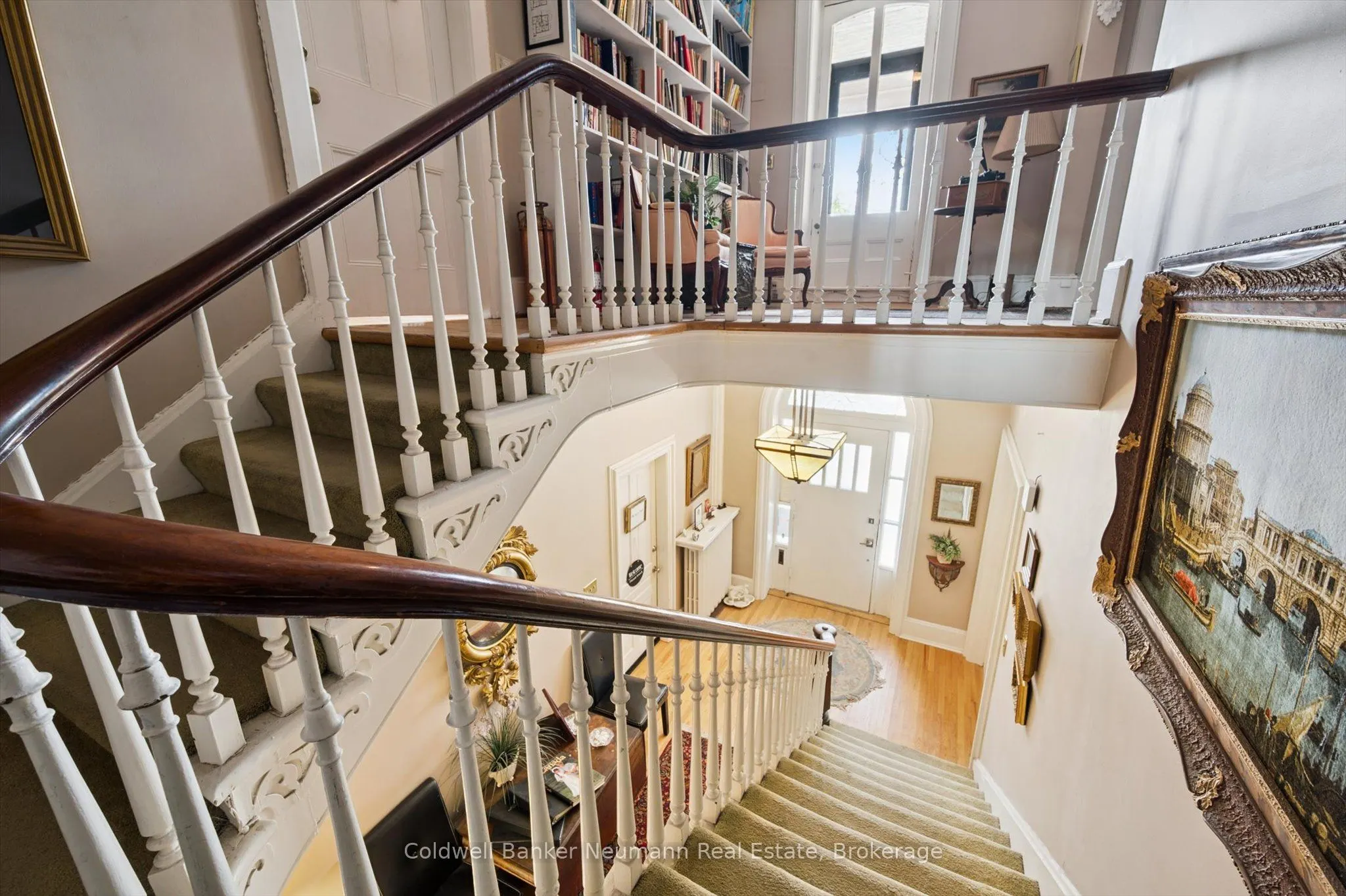 221 WOOLWICH Street