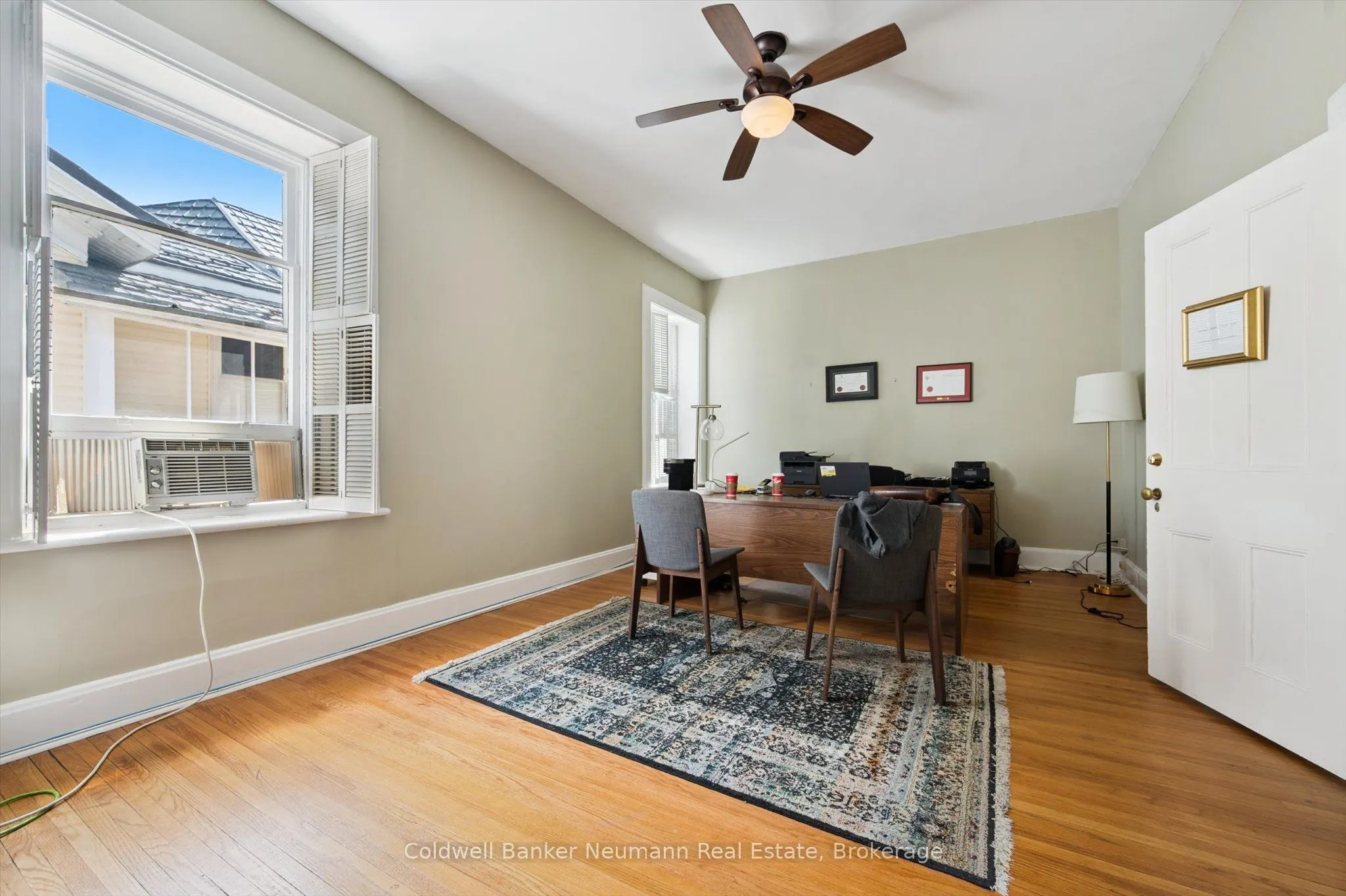 221 WOOLWICH Street