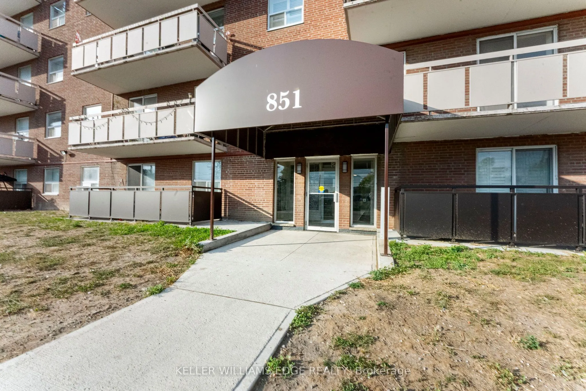 851 Queenston Road, #802