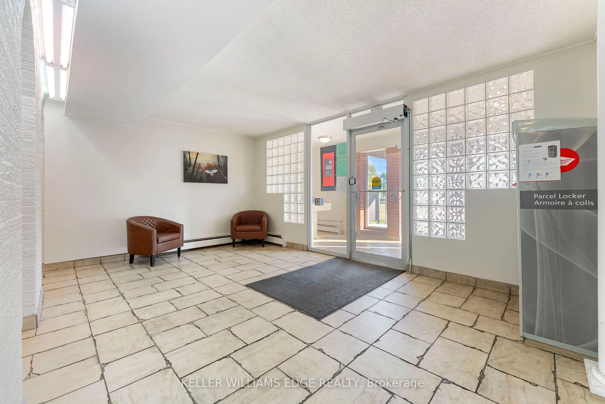 851 Queenston Road, #802