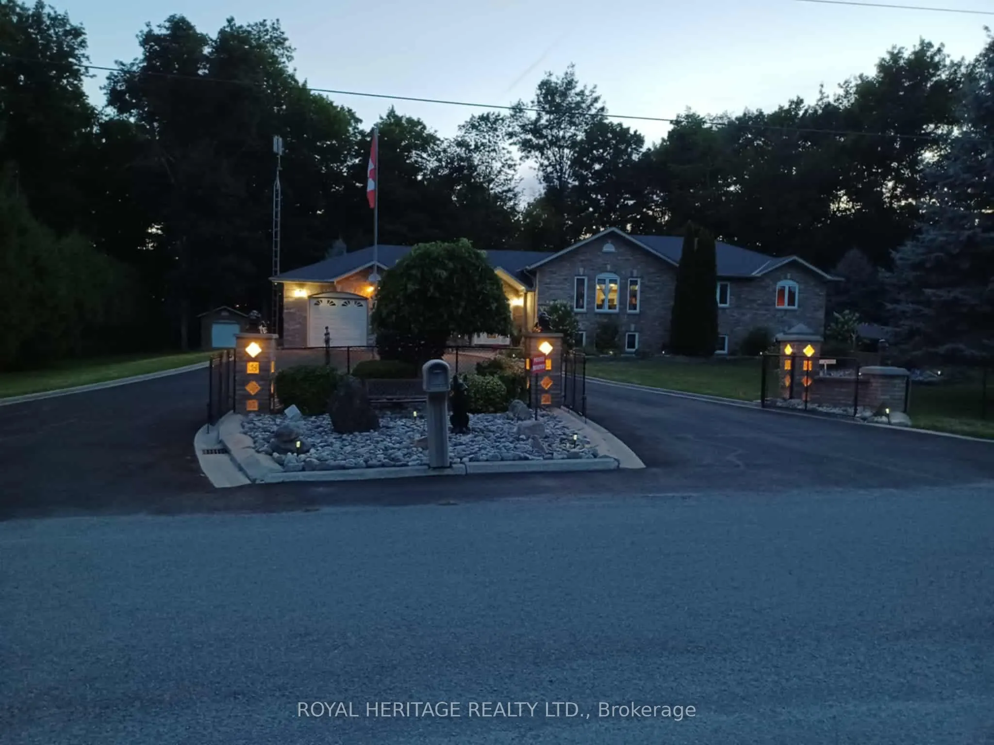 10 VICARI Road