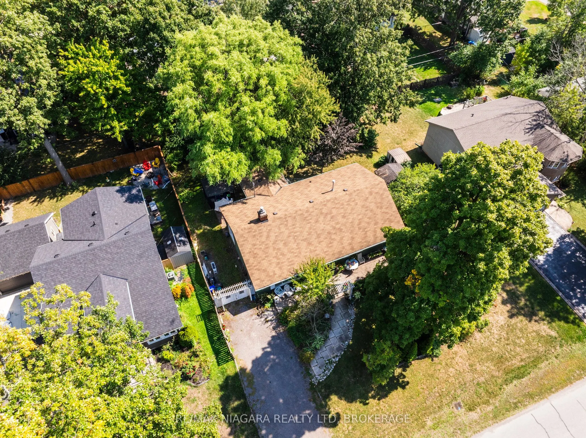 600 Lakeview Road