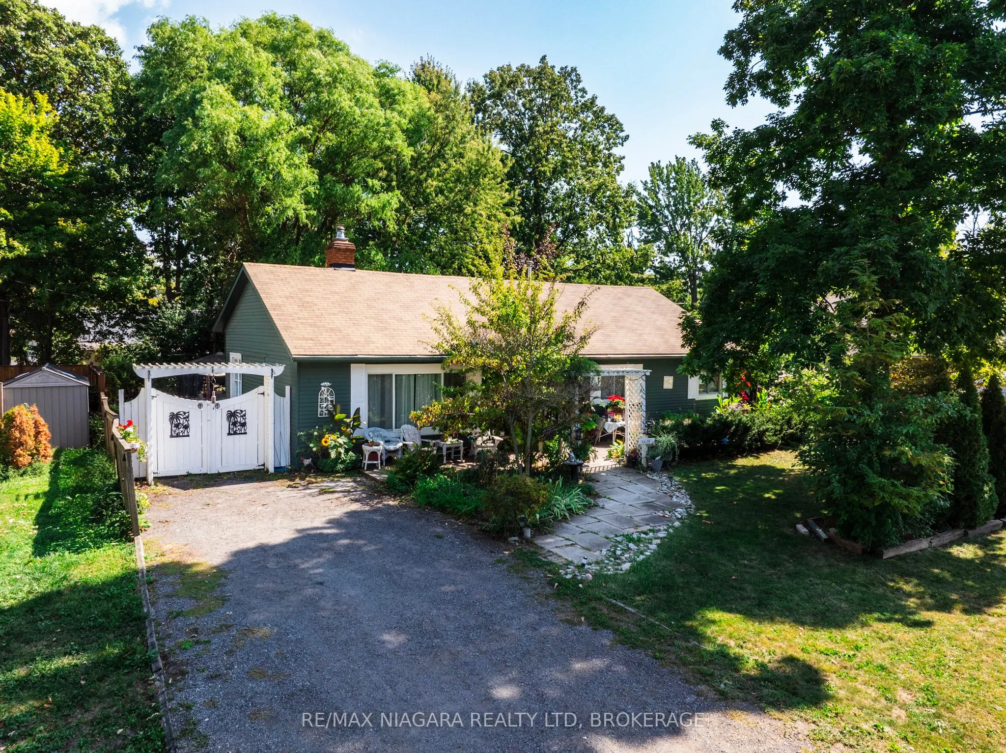 600 Lakeview Road