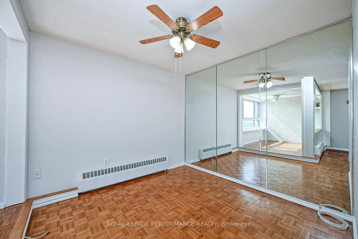 1356 Meadowlands Drive E, #607