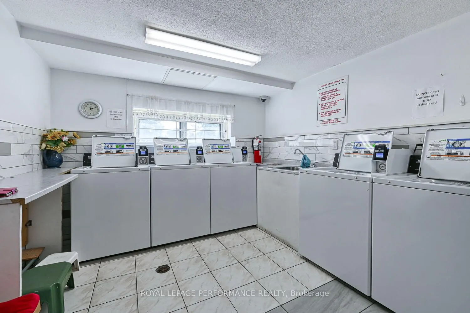 1356 Meadowlands Drive E, #607