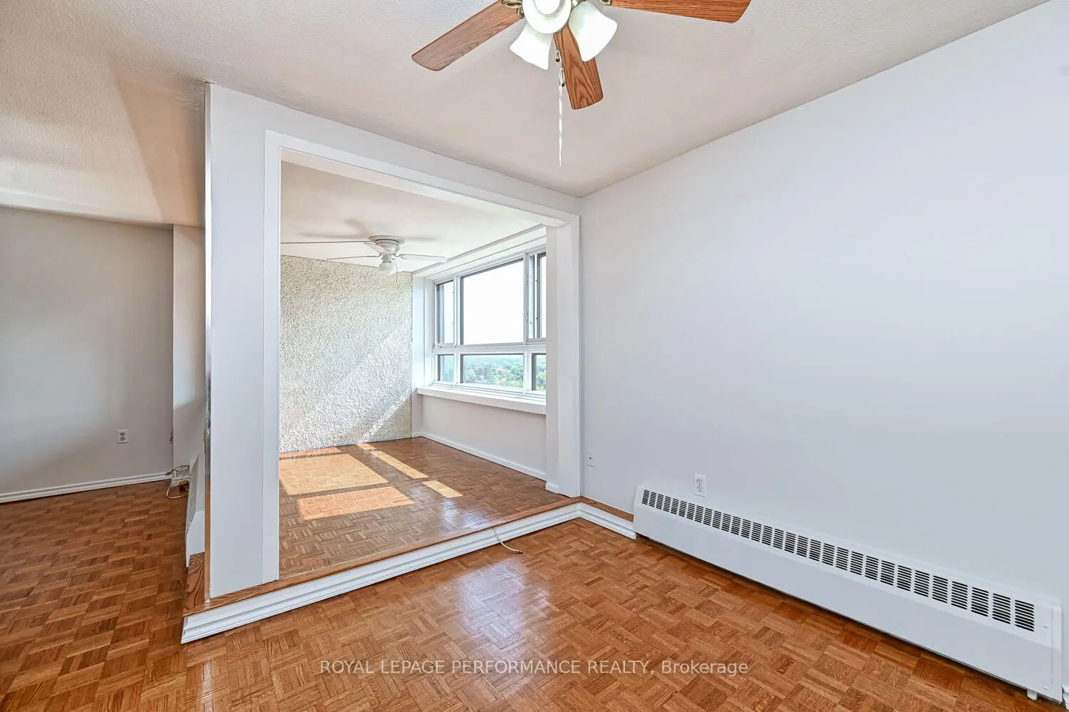 1356 Meadowlands Drive E, #607