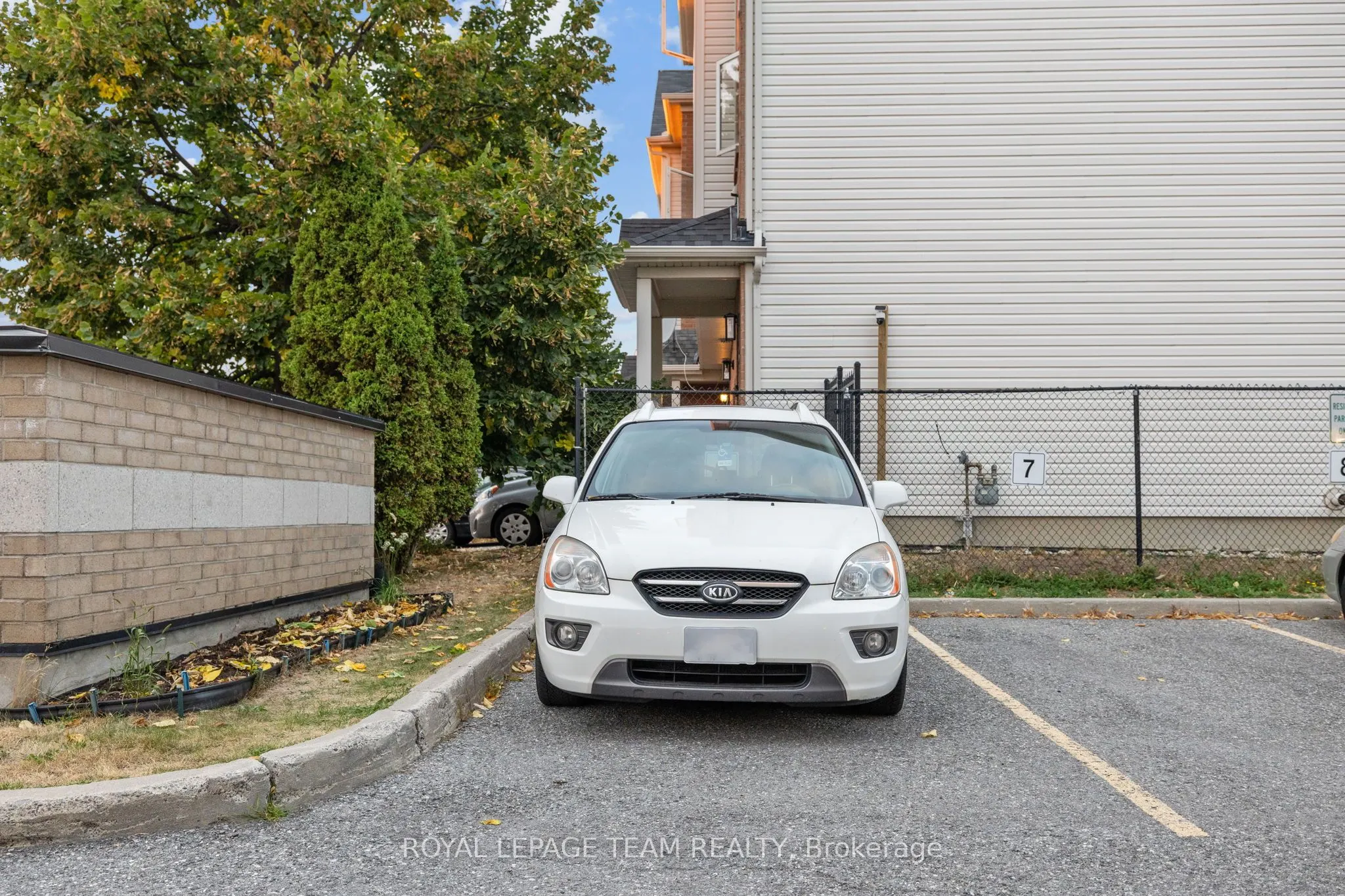 500 Claridge Drive, #203