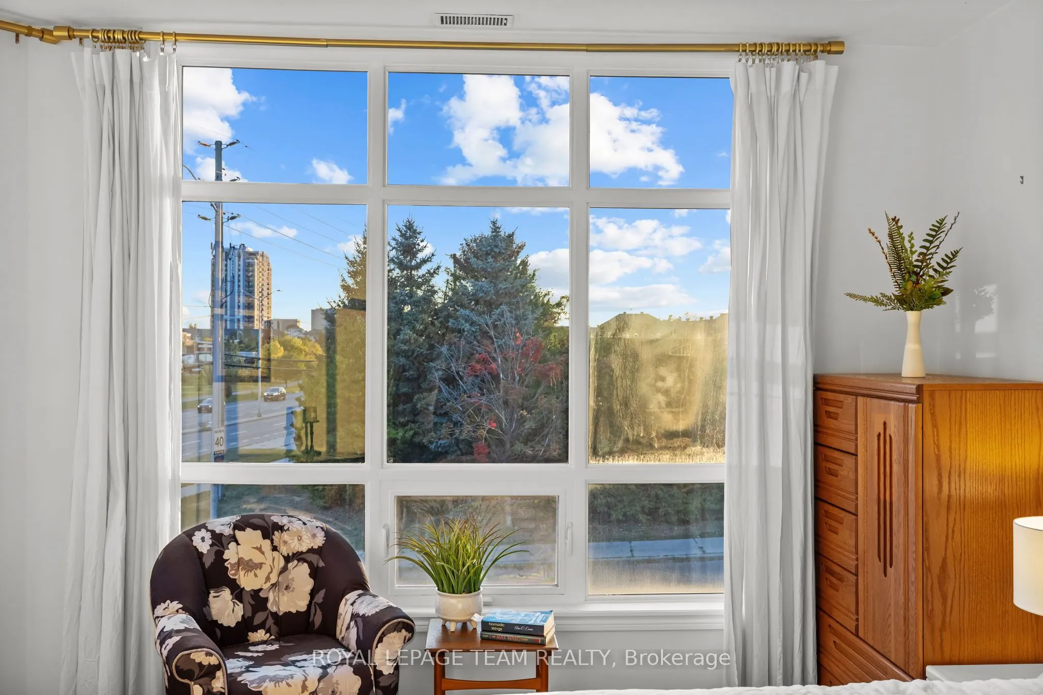 500 Claridge Drive, #203