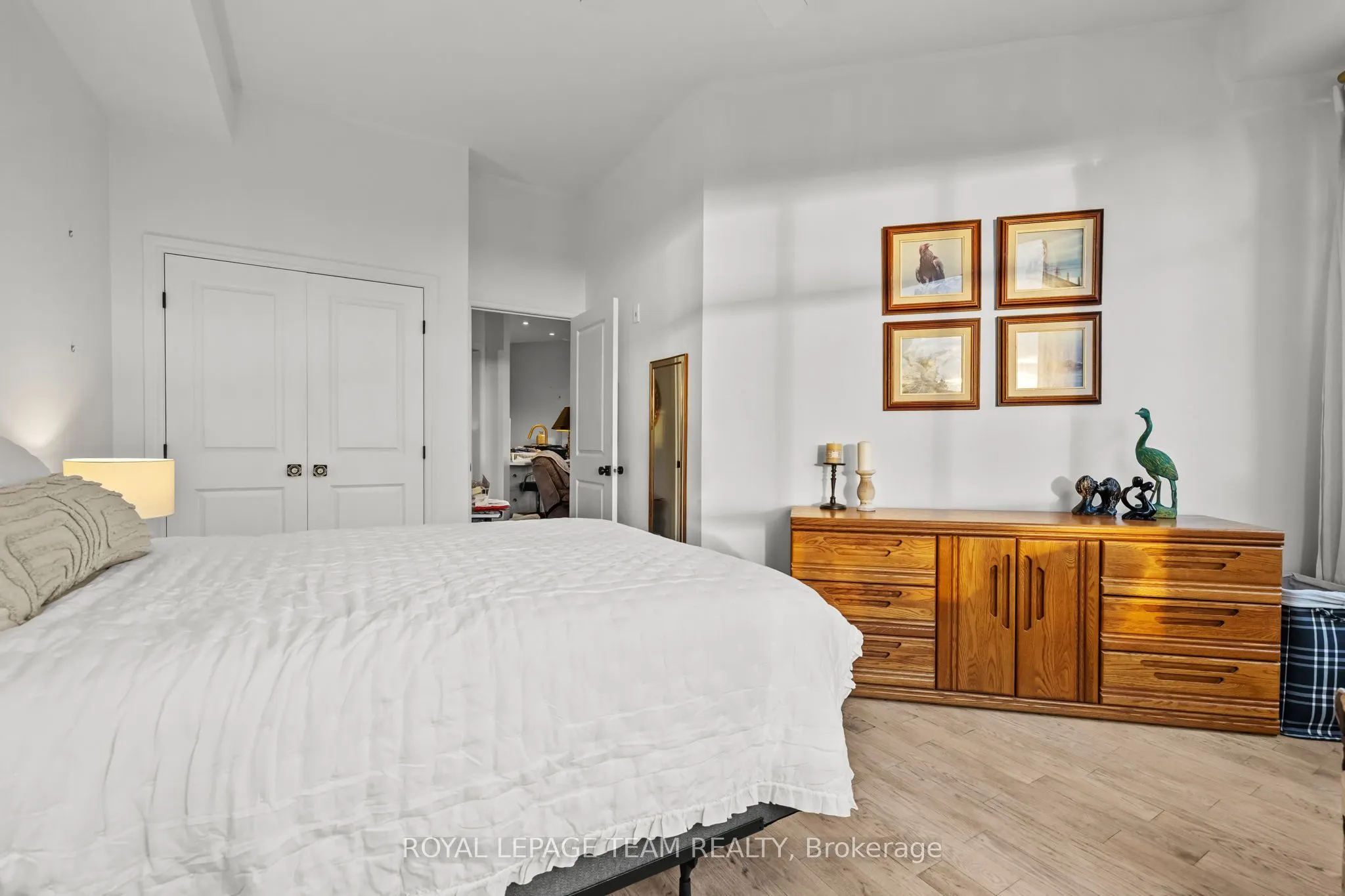 500 Claridge Drive, #203