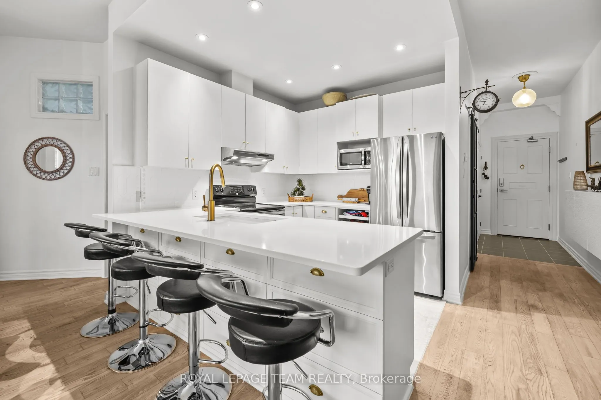 500 Claridge Drive, #203