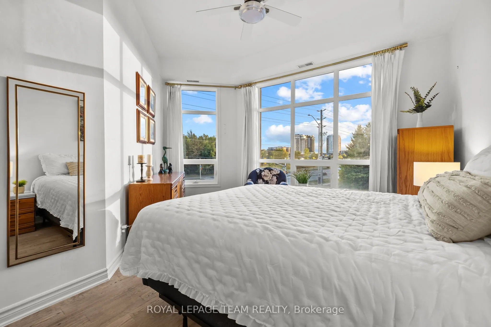 500 Claridge Drive, #203