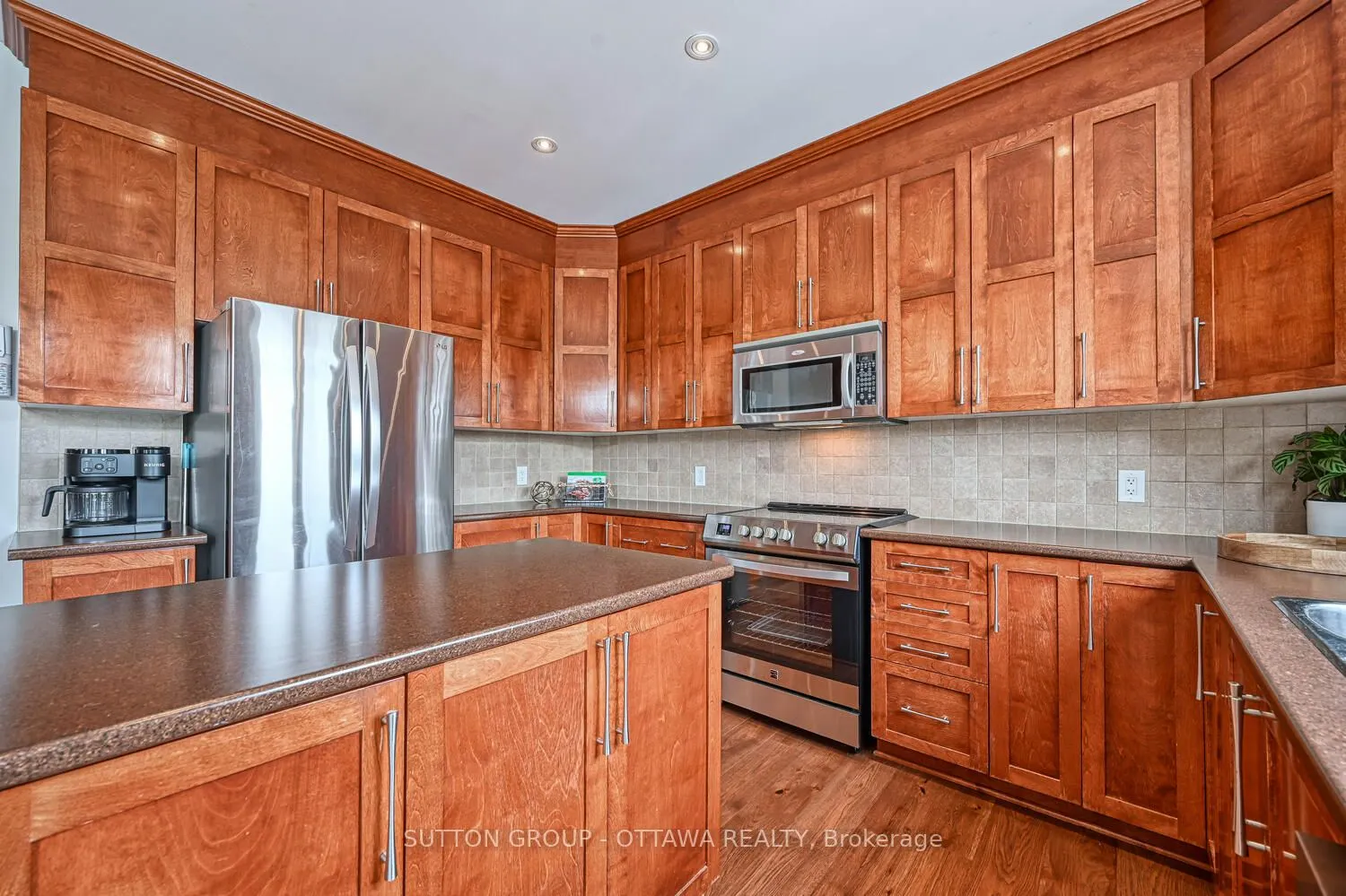 329 West Ridge Drive