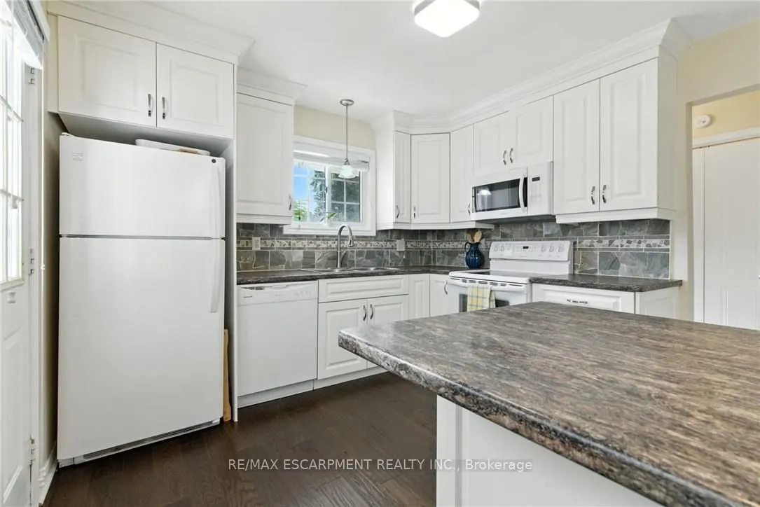360 Silverbirch Boulevard, #16