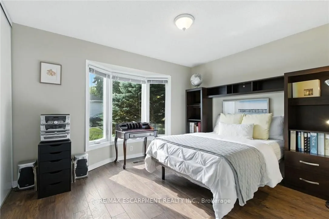 360 Silverbirch Boulevard, #16