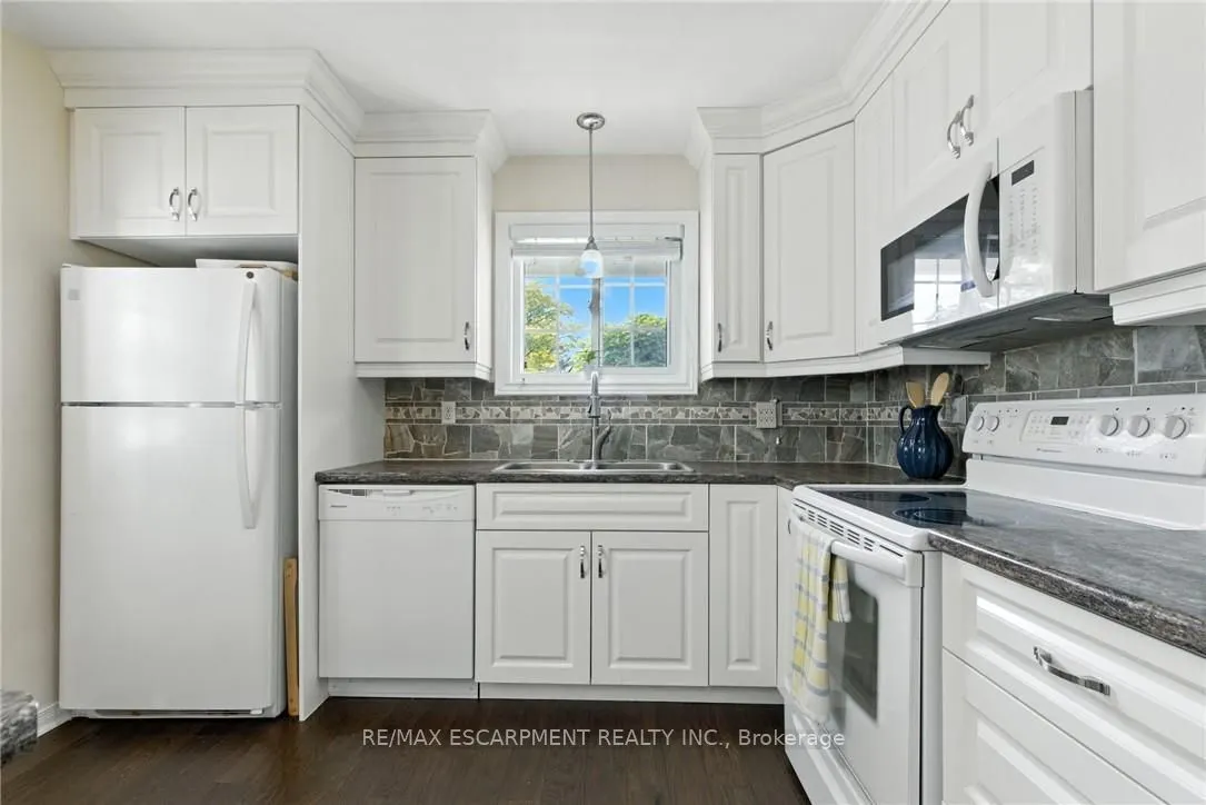 360 Silverbirch Boulevard, #16