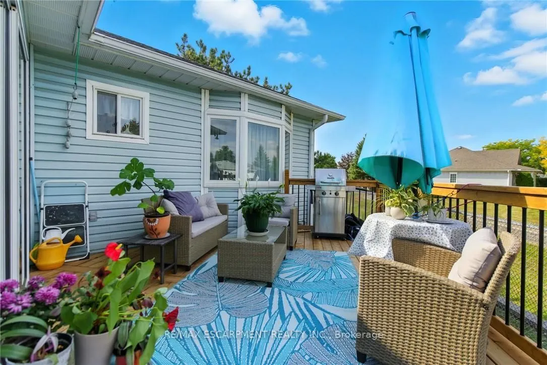360 Silverbirch Boulevard, #16