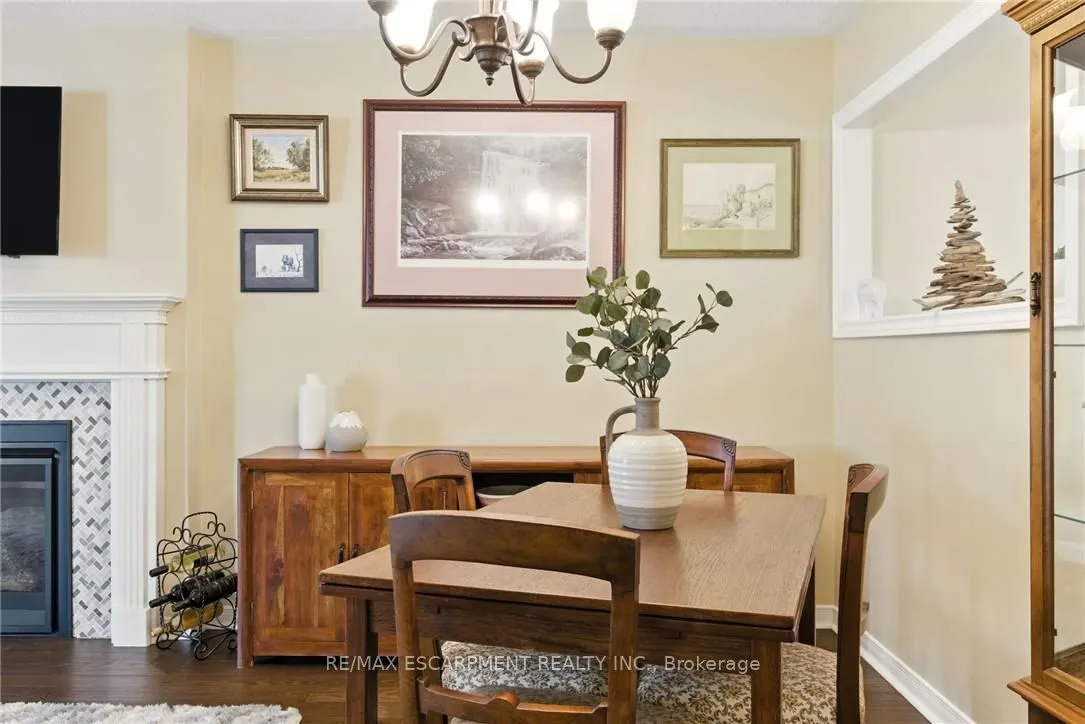 360 Silverbirch Boulevard, #16