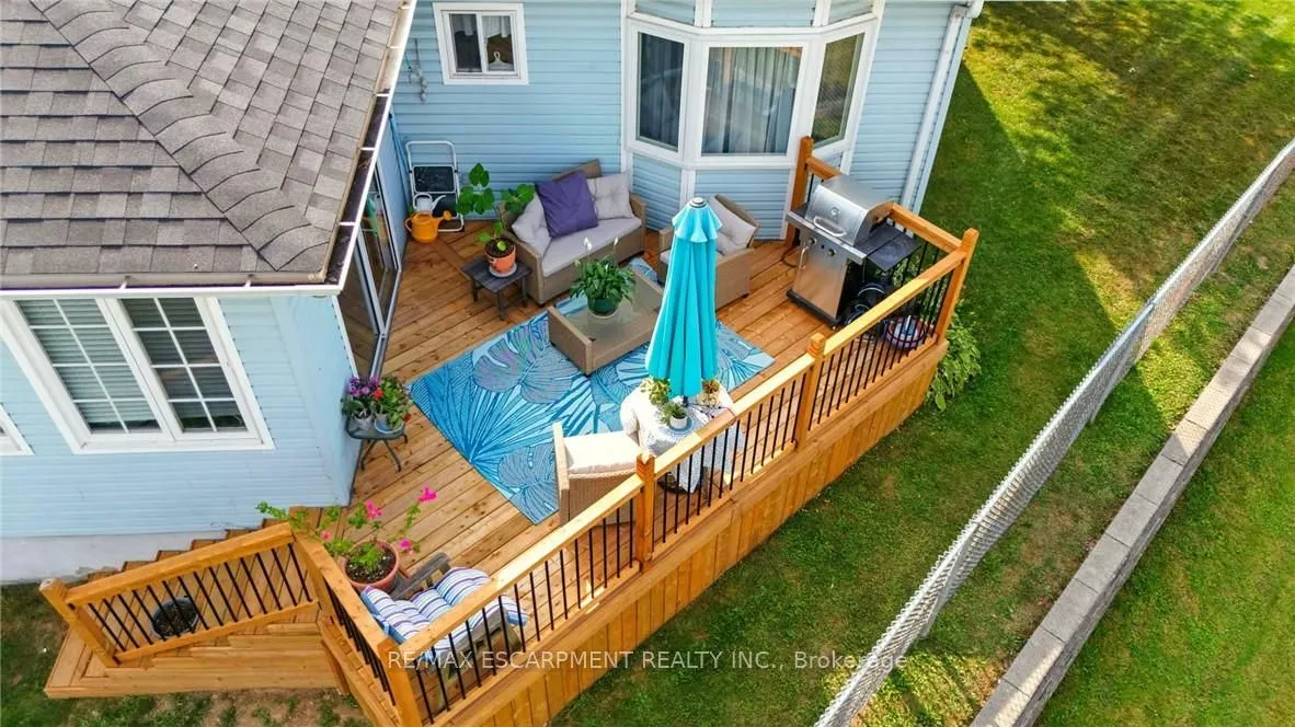 360 Silverbirch Boulevard, #16
