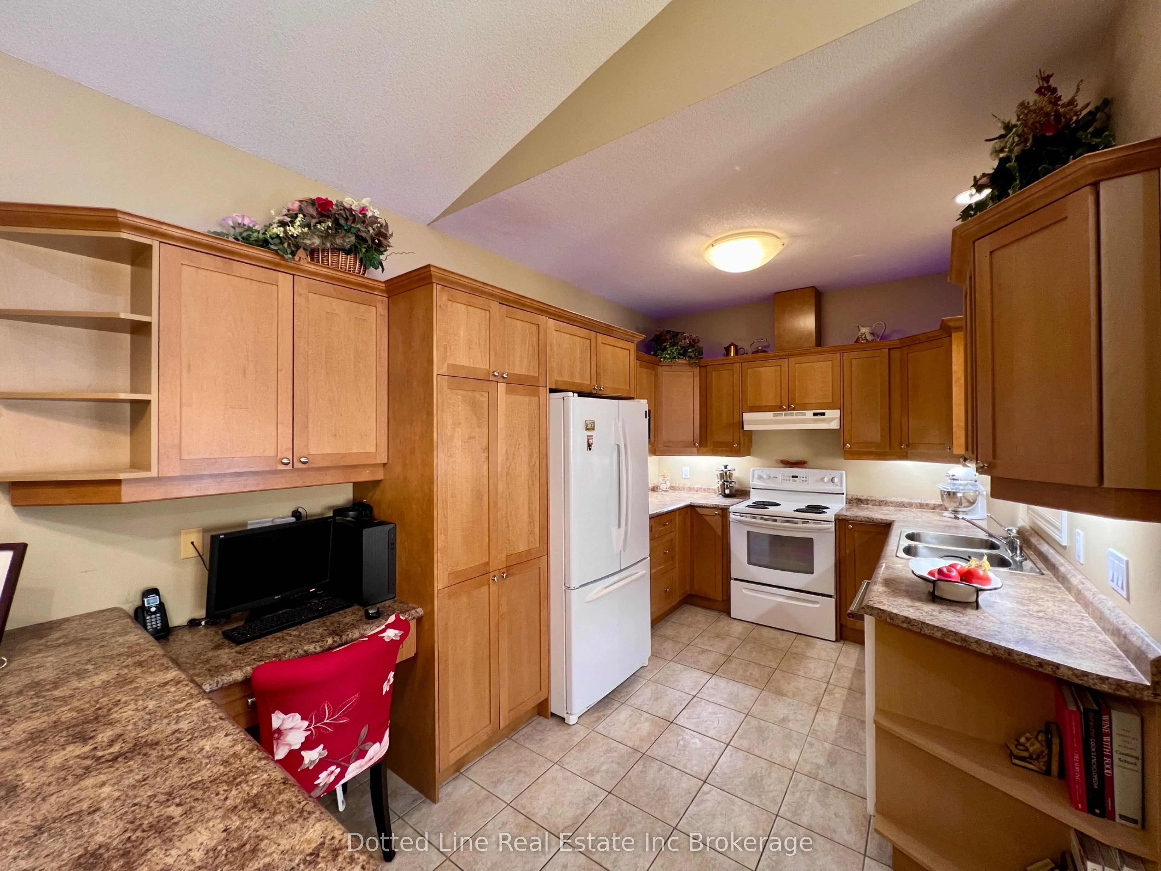 500 Lakeview Drive, #11