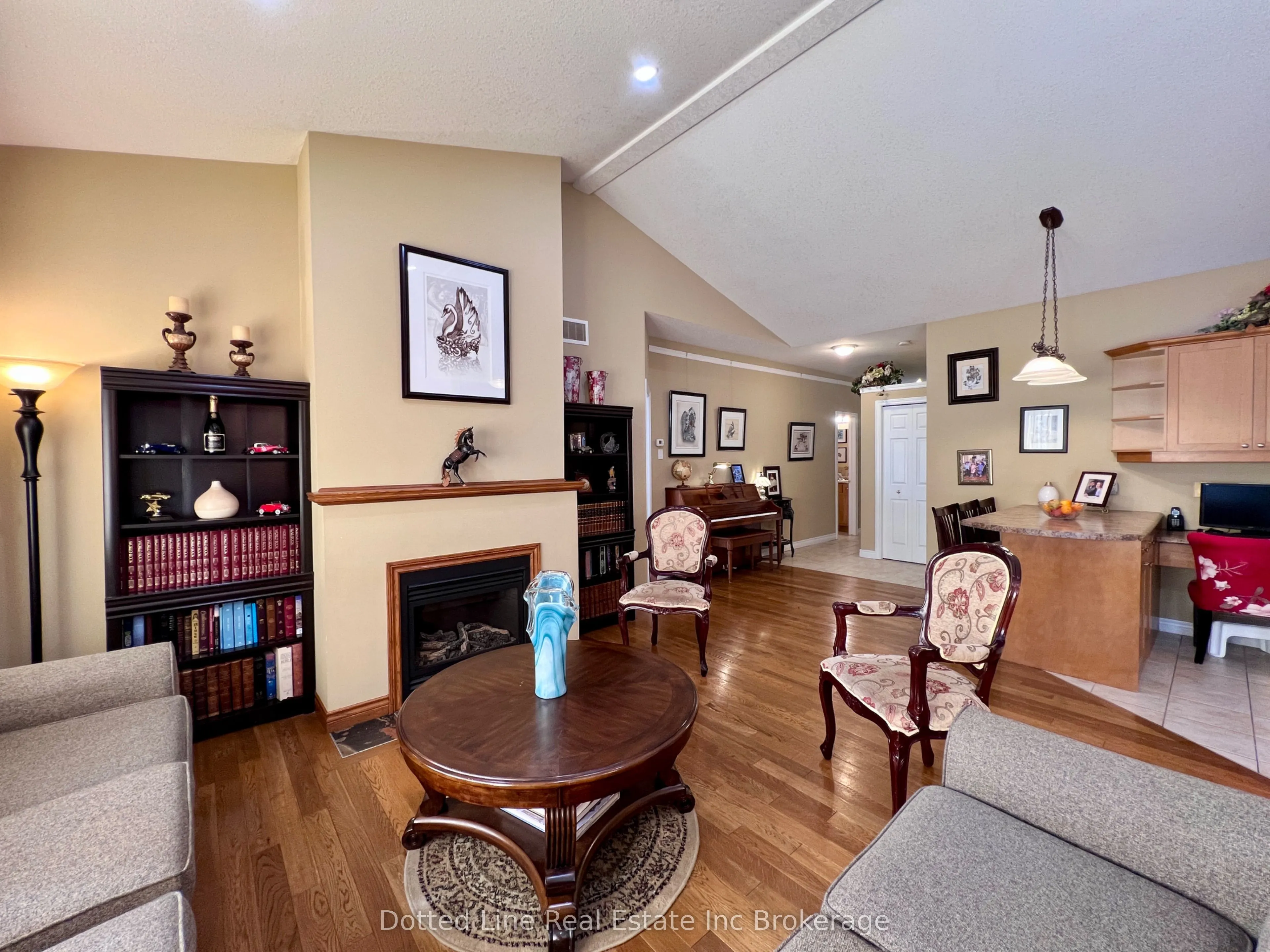 500 Lakeview Drive, #11