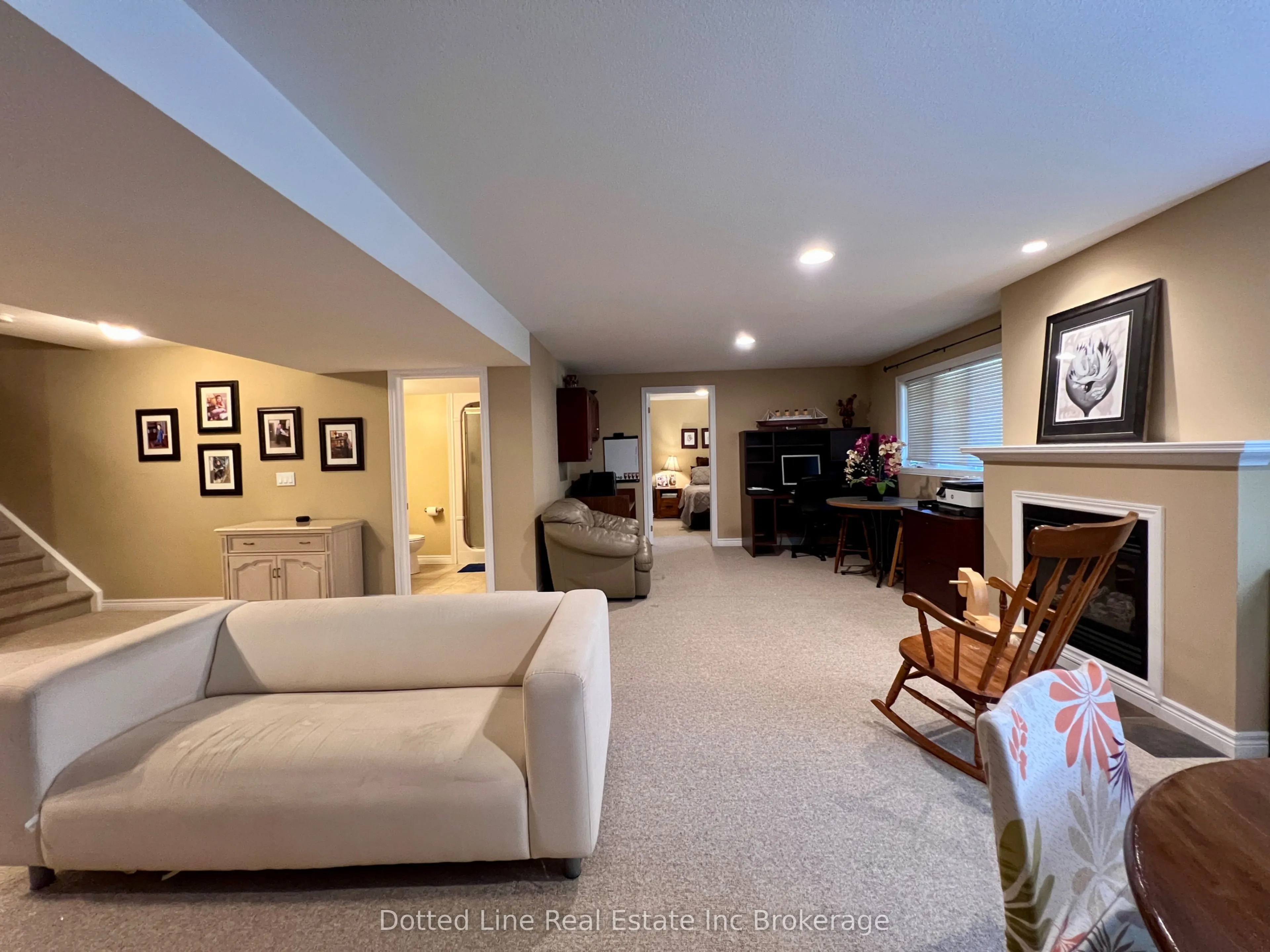 500 Lakeview Drive, #11