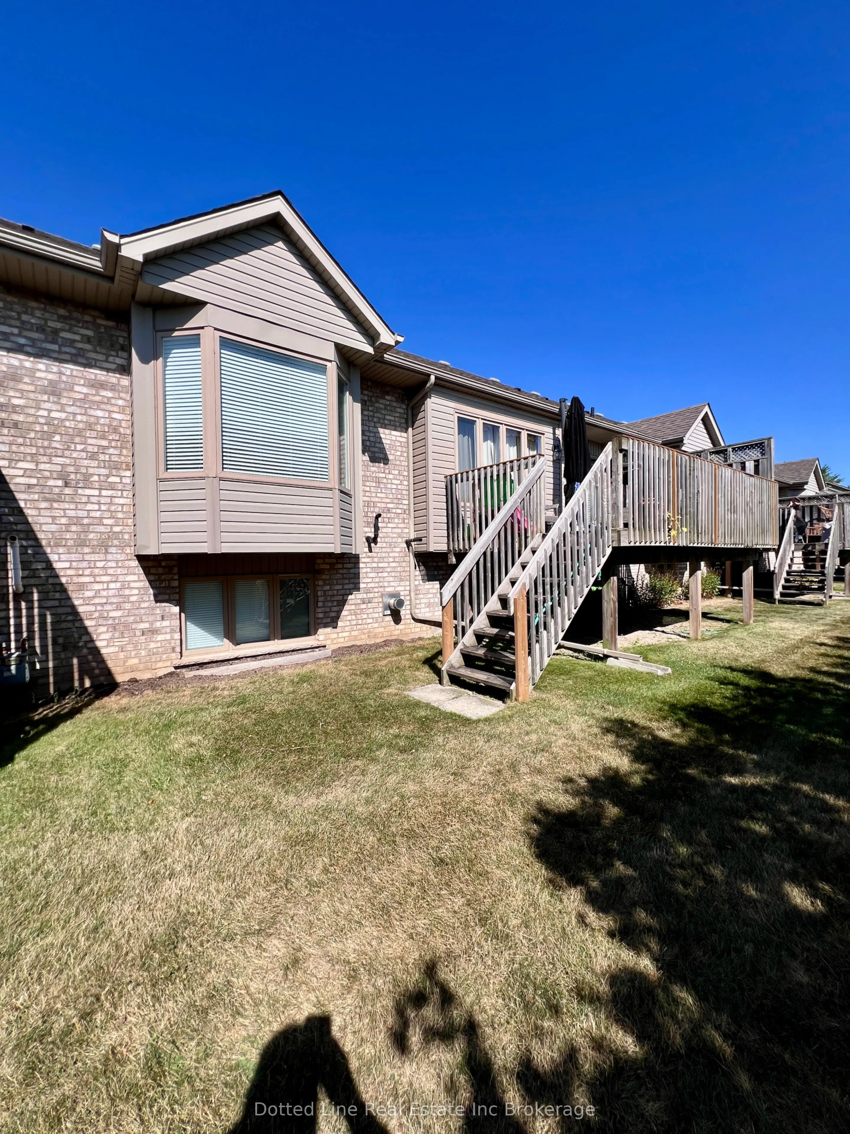 500 Lakeview Drive, #11