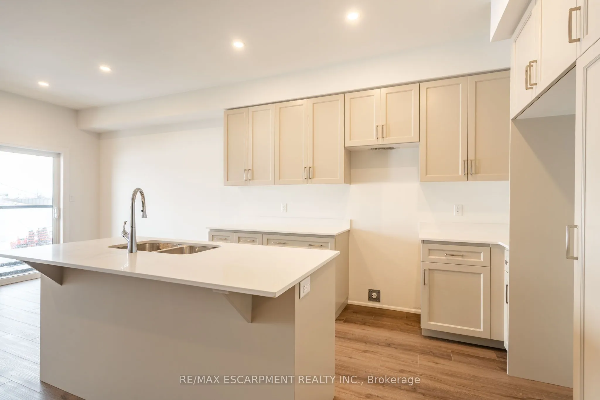 20 CLEAR VALLEY Lane