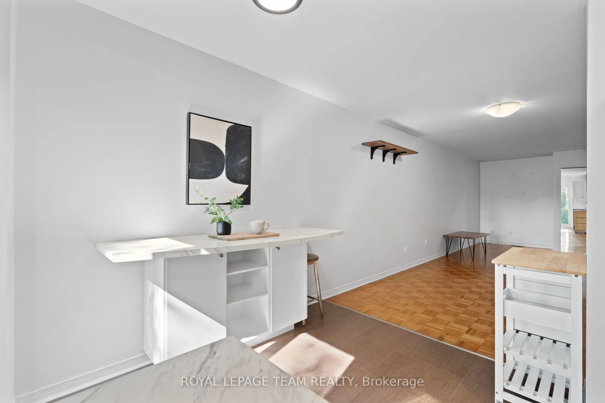 230 Currell Avenue