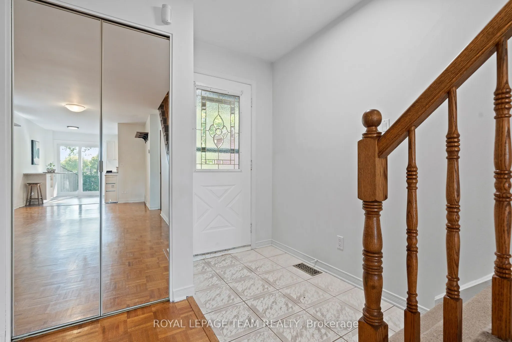 230 Currell Avenue