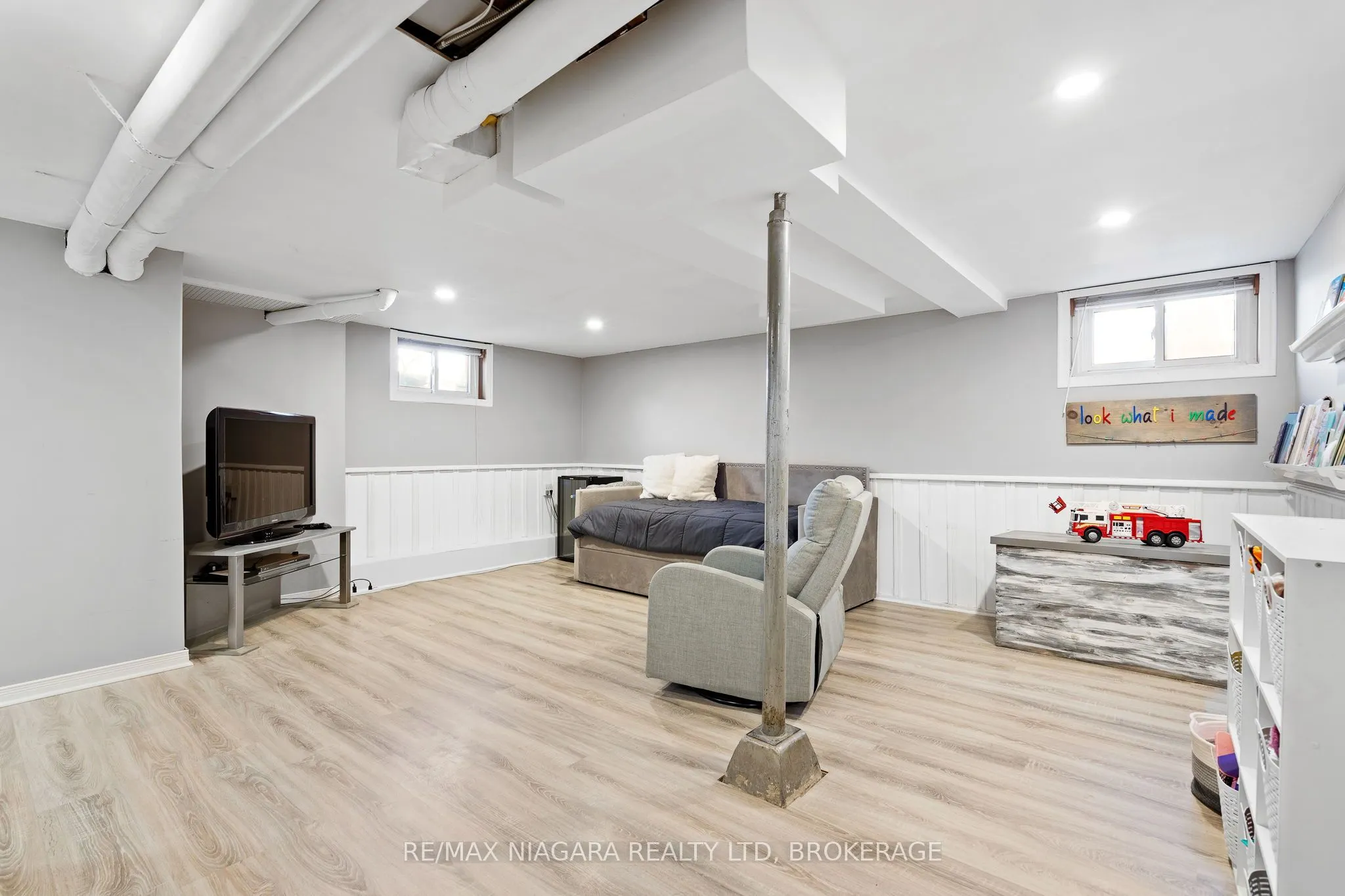 201 Knoll Street