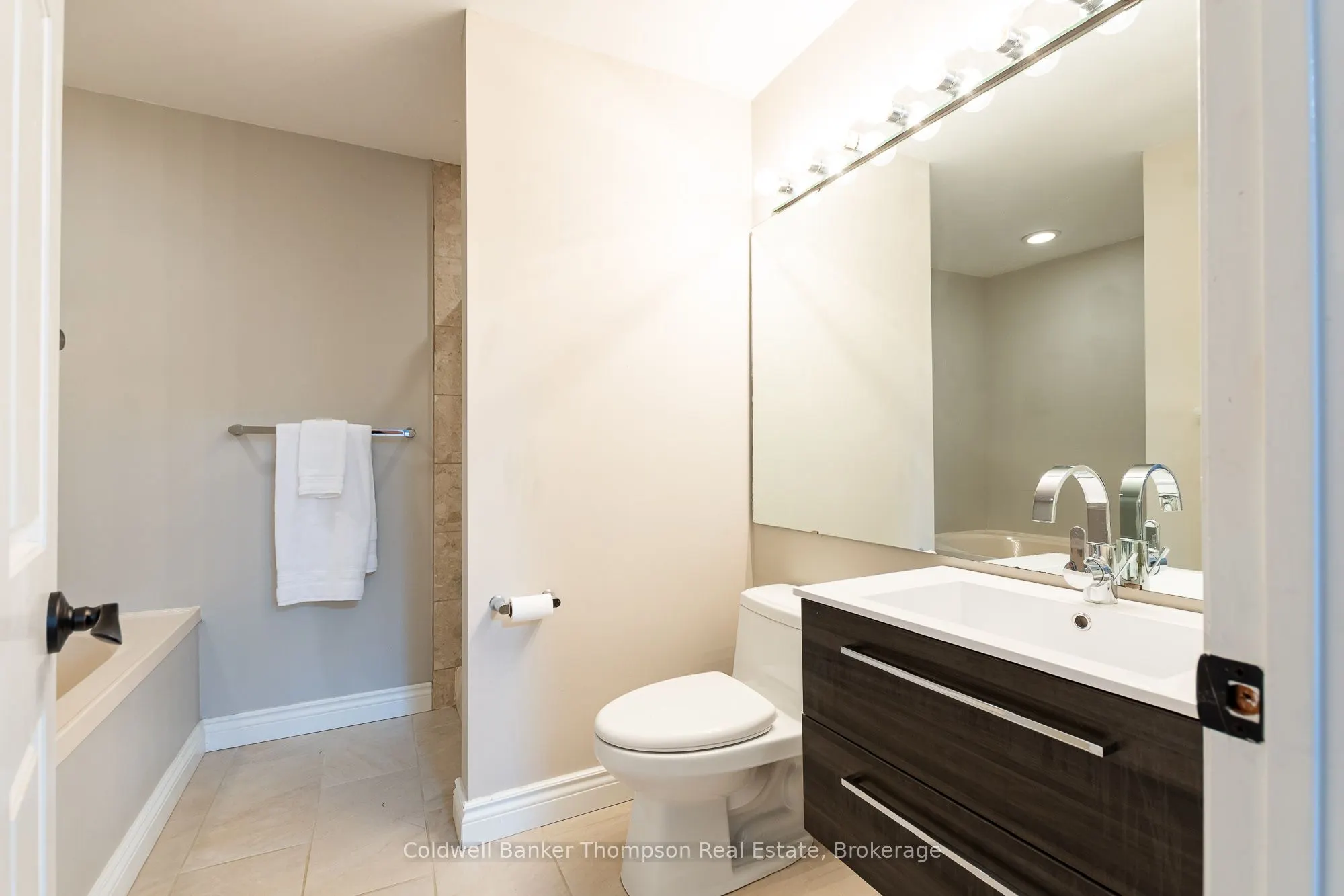 4321 Grandview Bayside Drive, #3