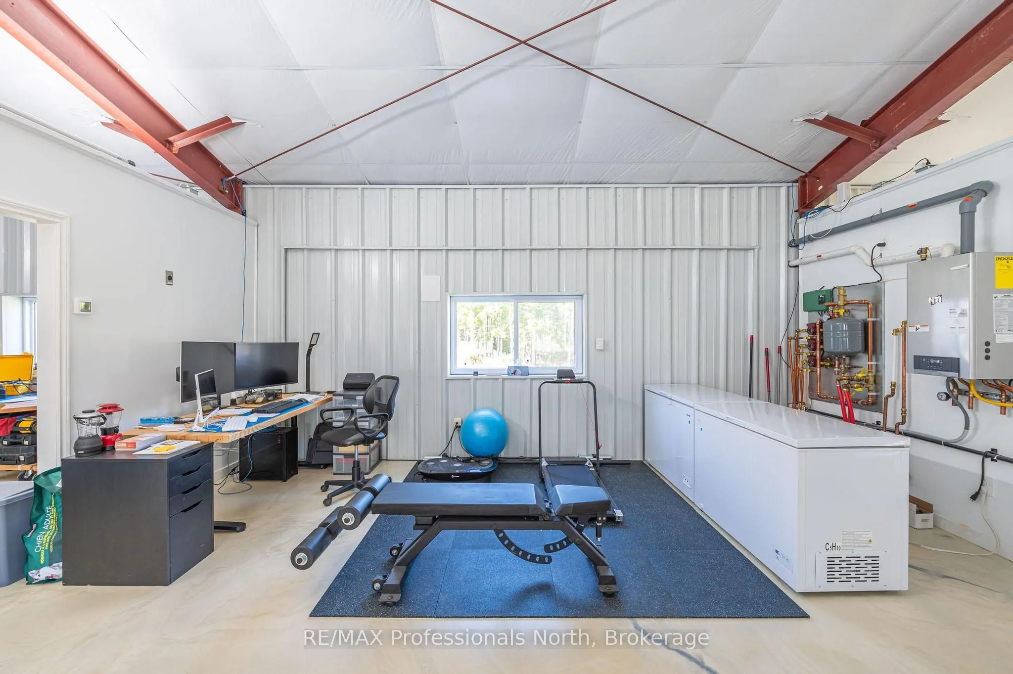 1211 Gelert Road