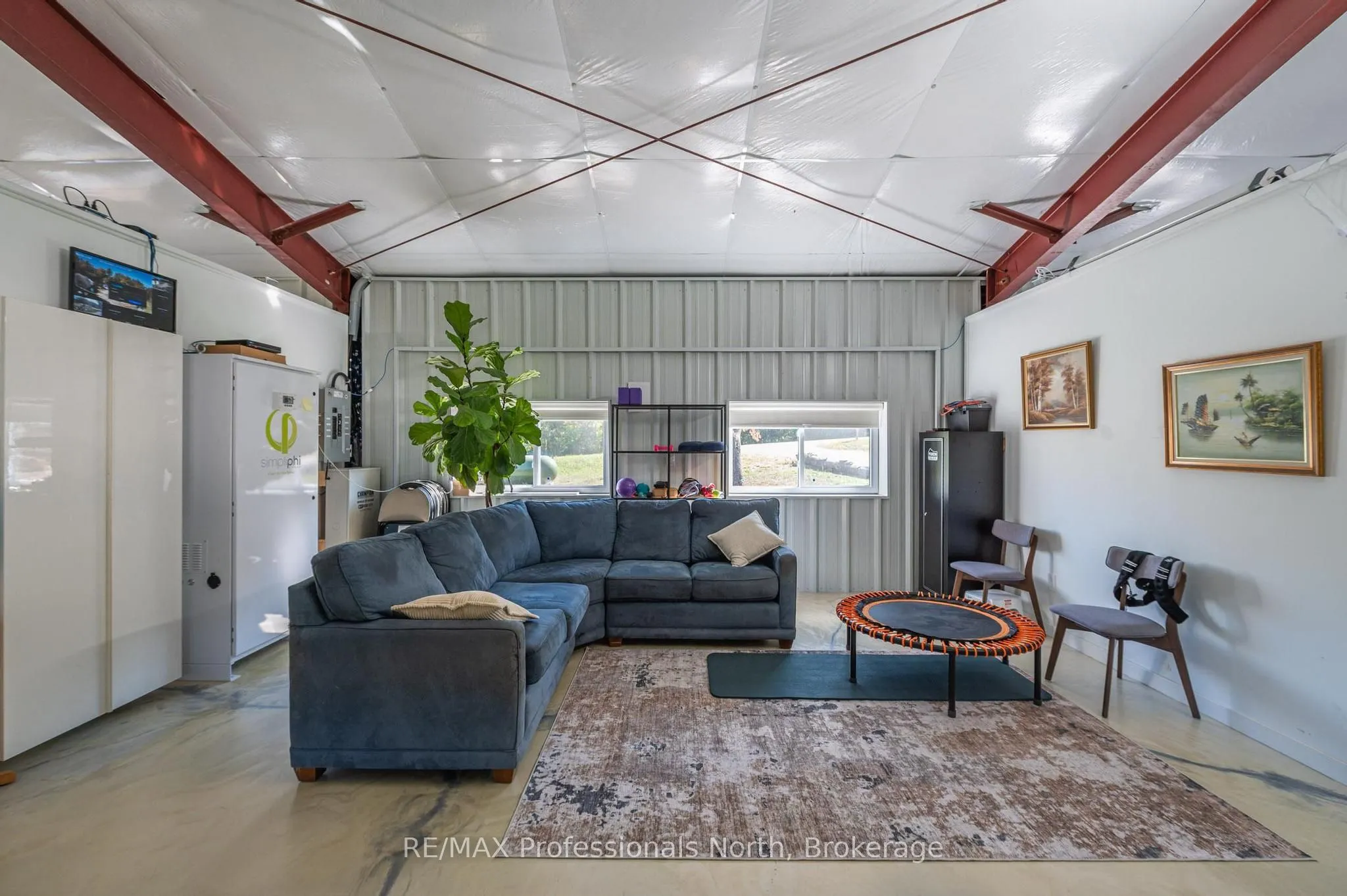 1211 Gelert Road