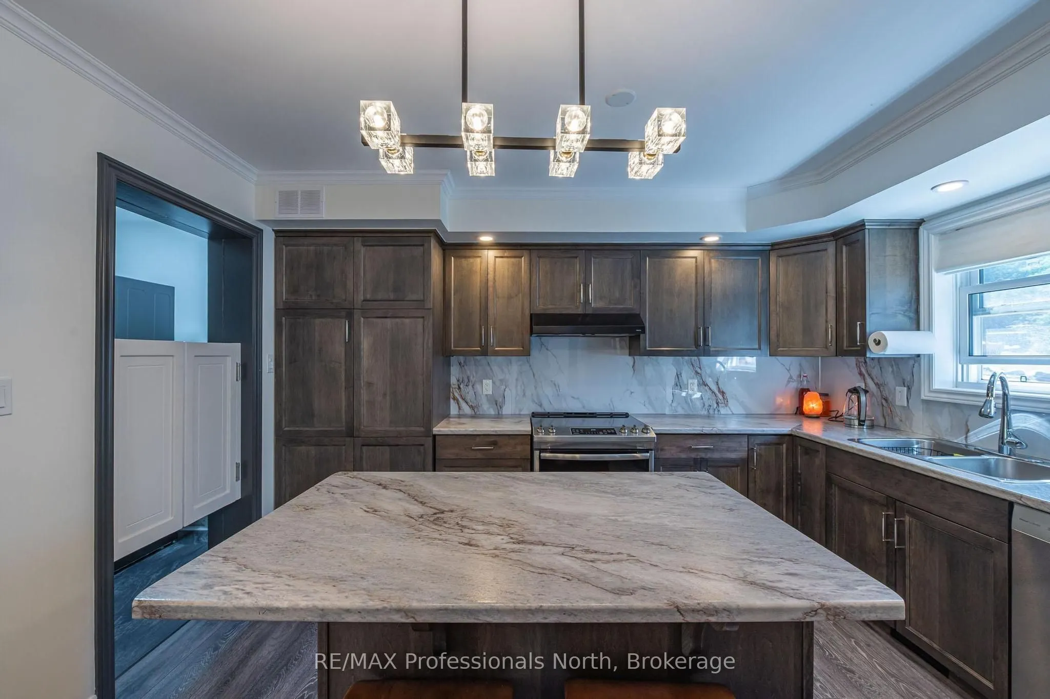 1211 Gelert Road