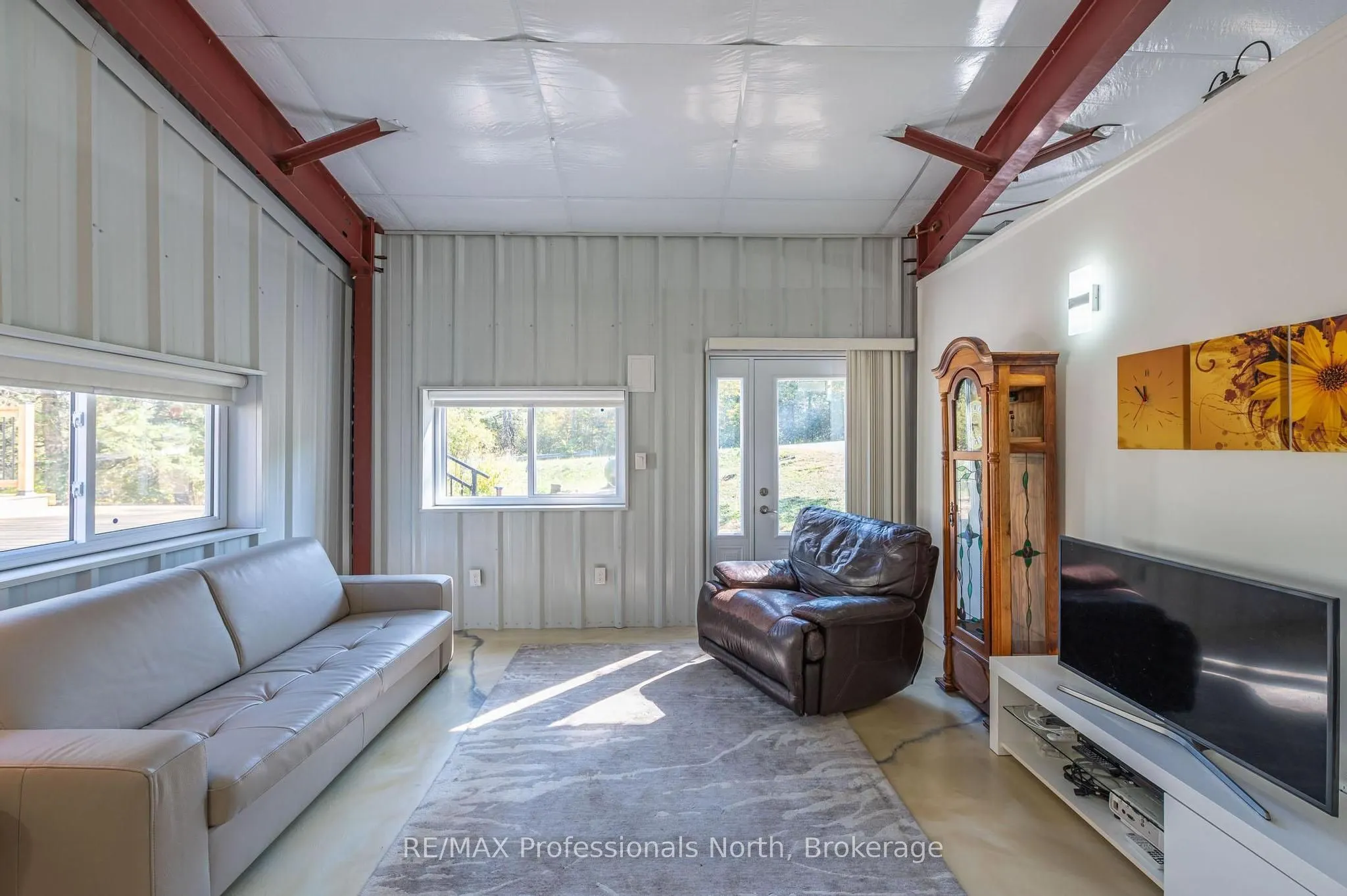 1211 Gelert Road