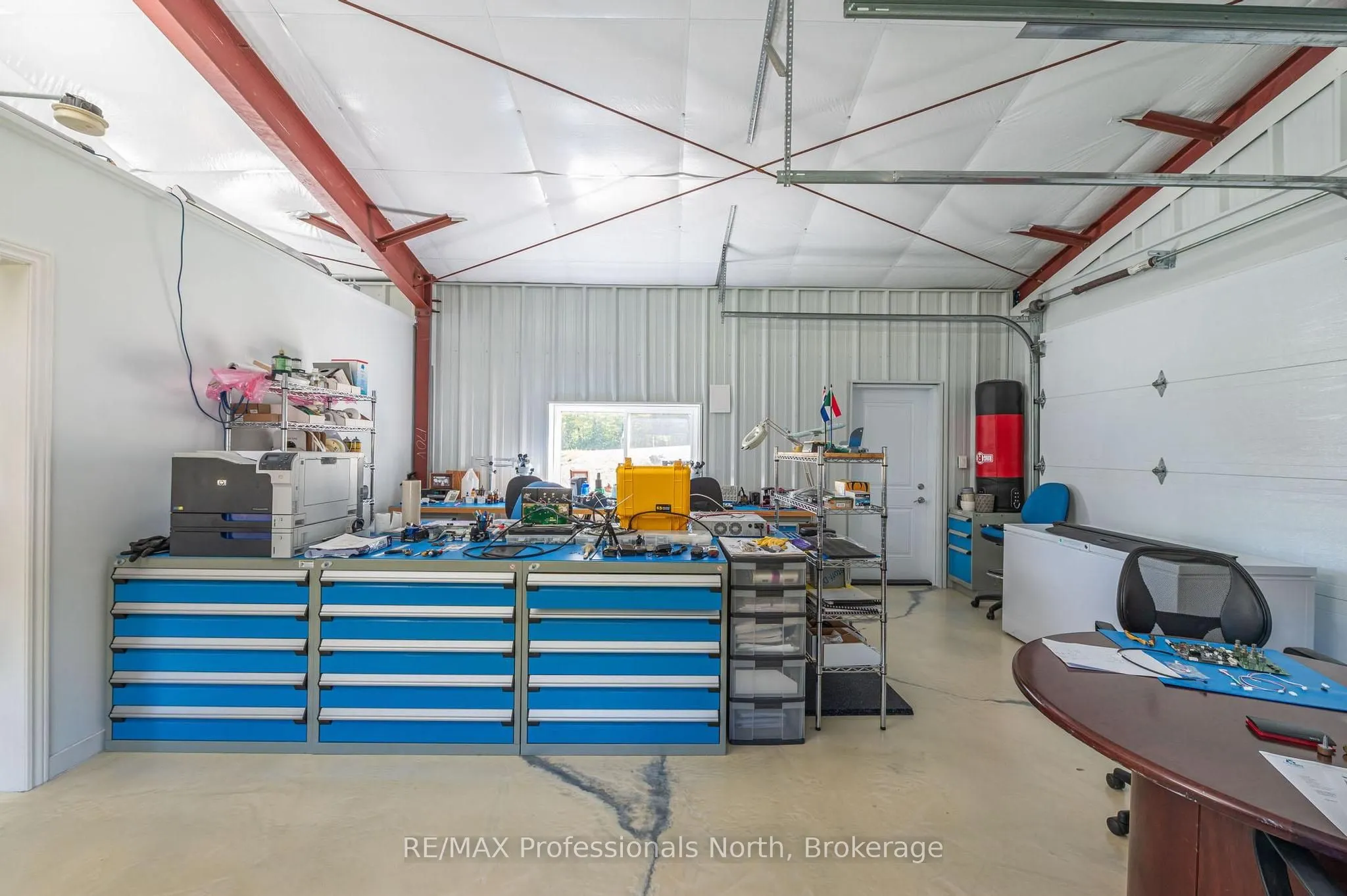 1211 Gelert Road