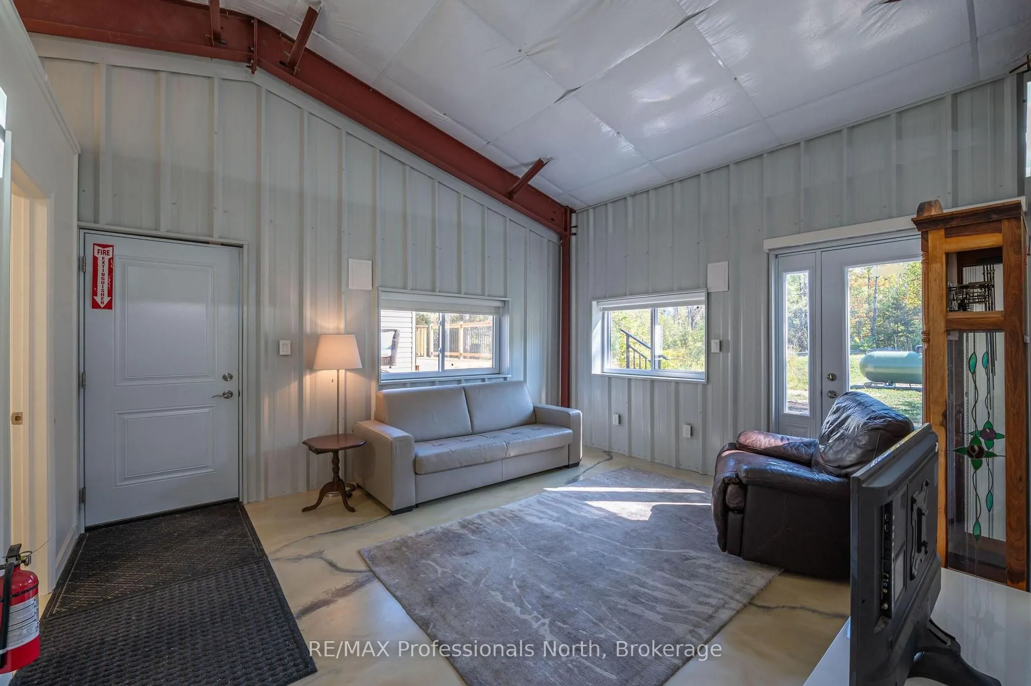 1211 Gelert Road