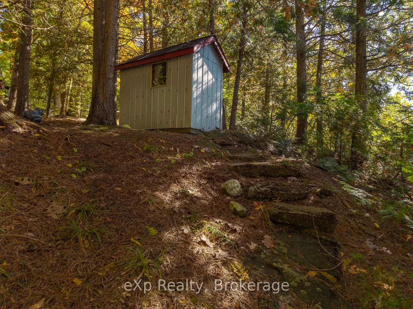32 McKellar Lake Road