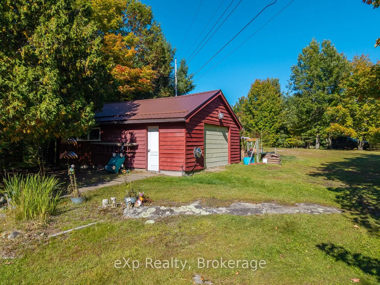 32 McKellar Lake Road