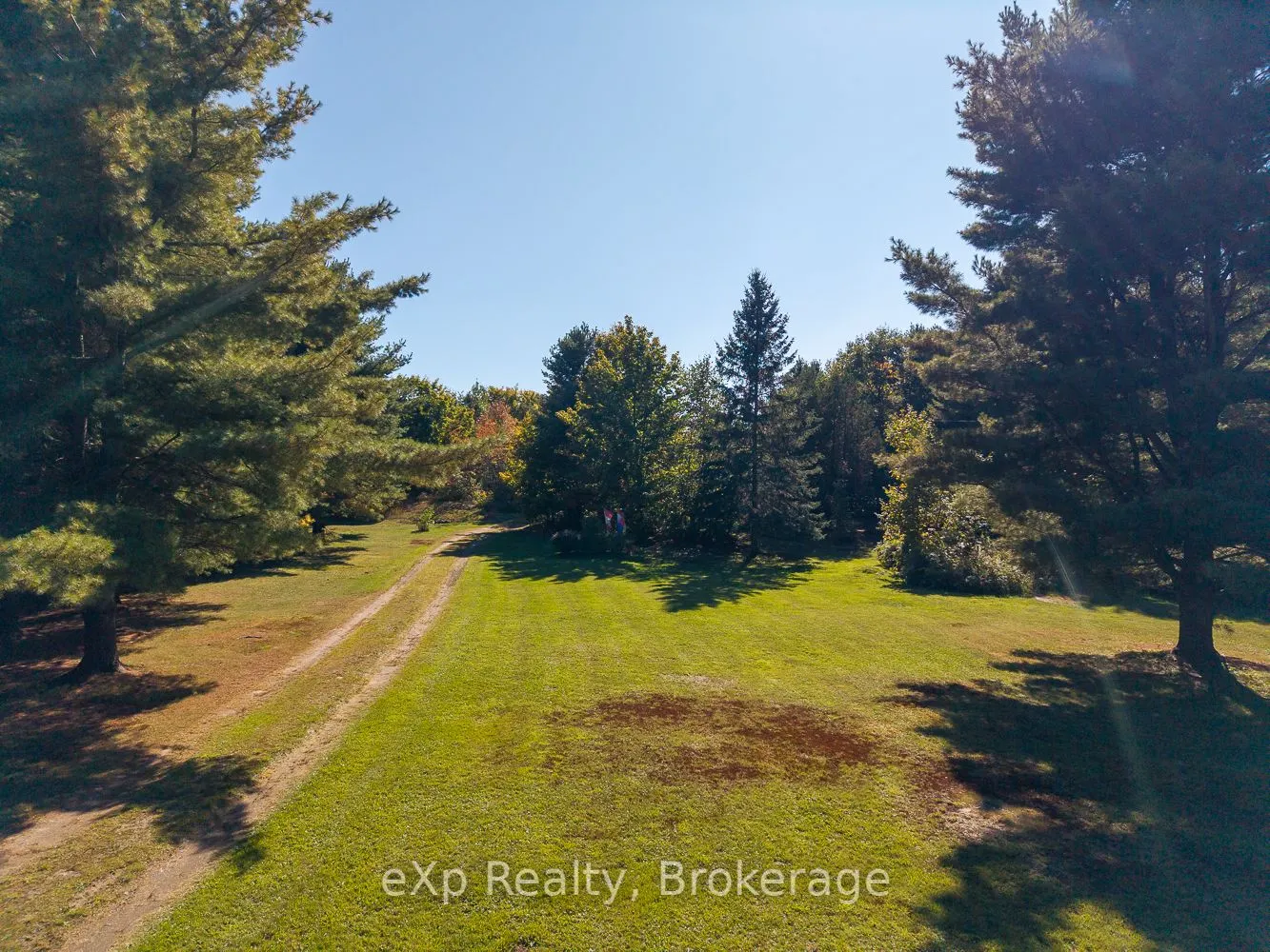 32 McKellar Lake Road