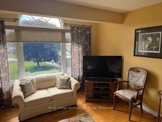23 Villeneuve Court