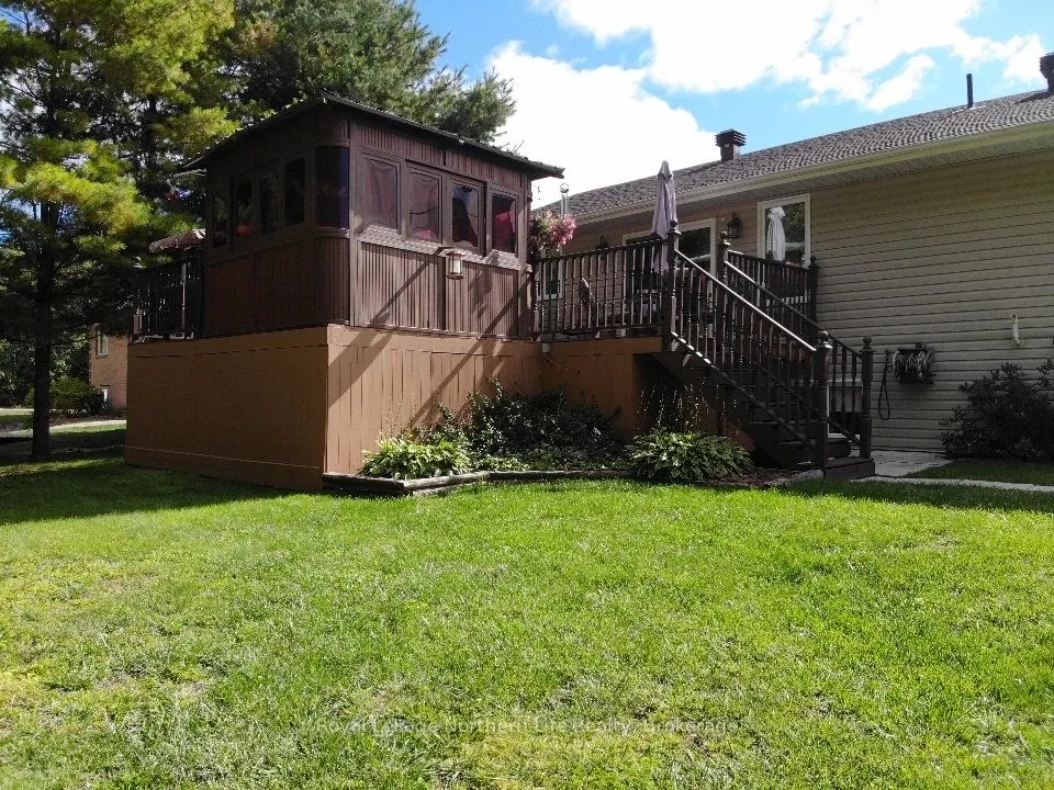 23 Villeneuve Court