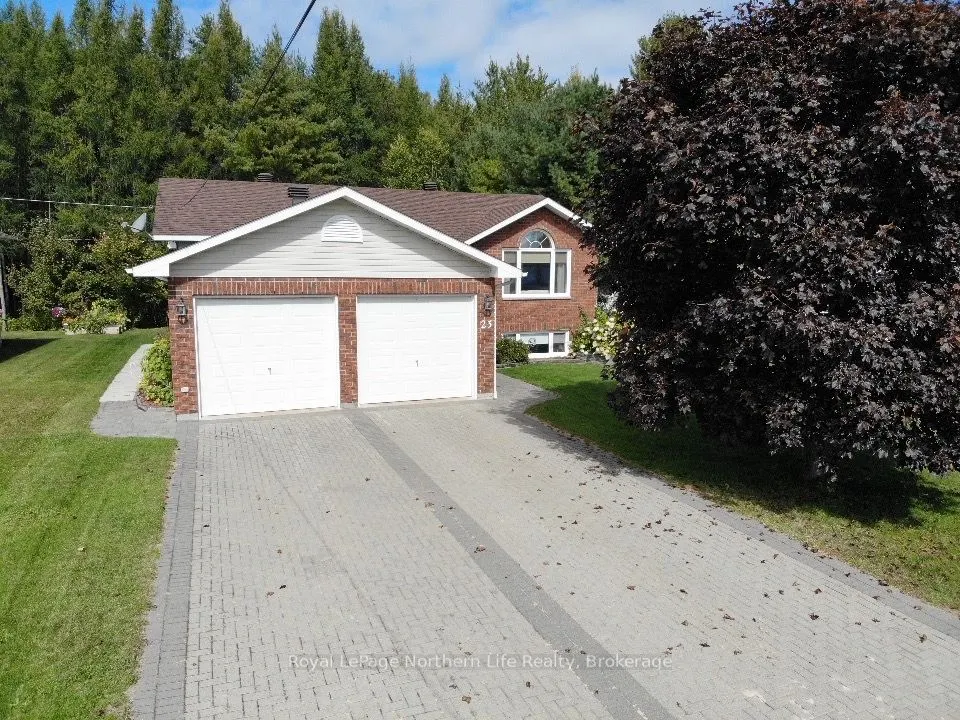 23 Villeneuve Court