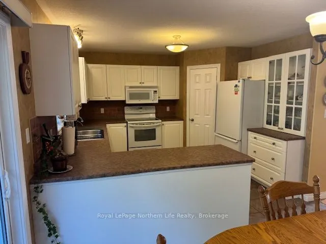 23 Villeneuve Court